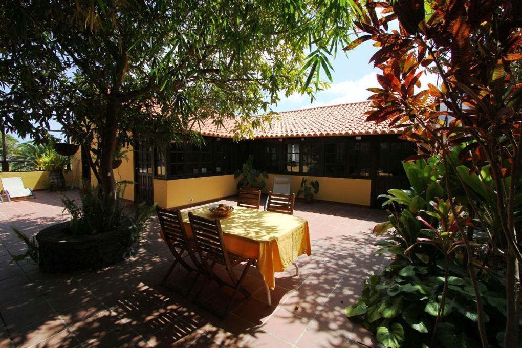 Casa Rural Los Aromos - Wunderschones Landhaus Mit Meerblick Эрмигва Экстерьер фото